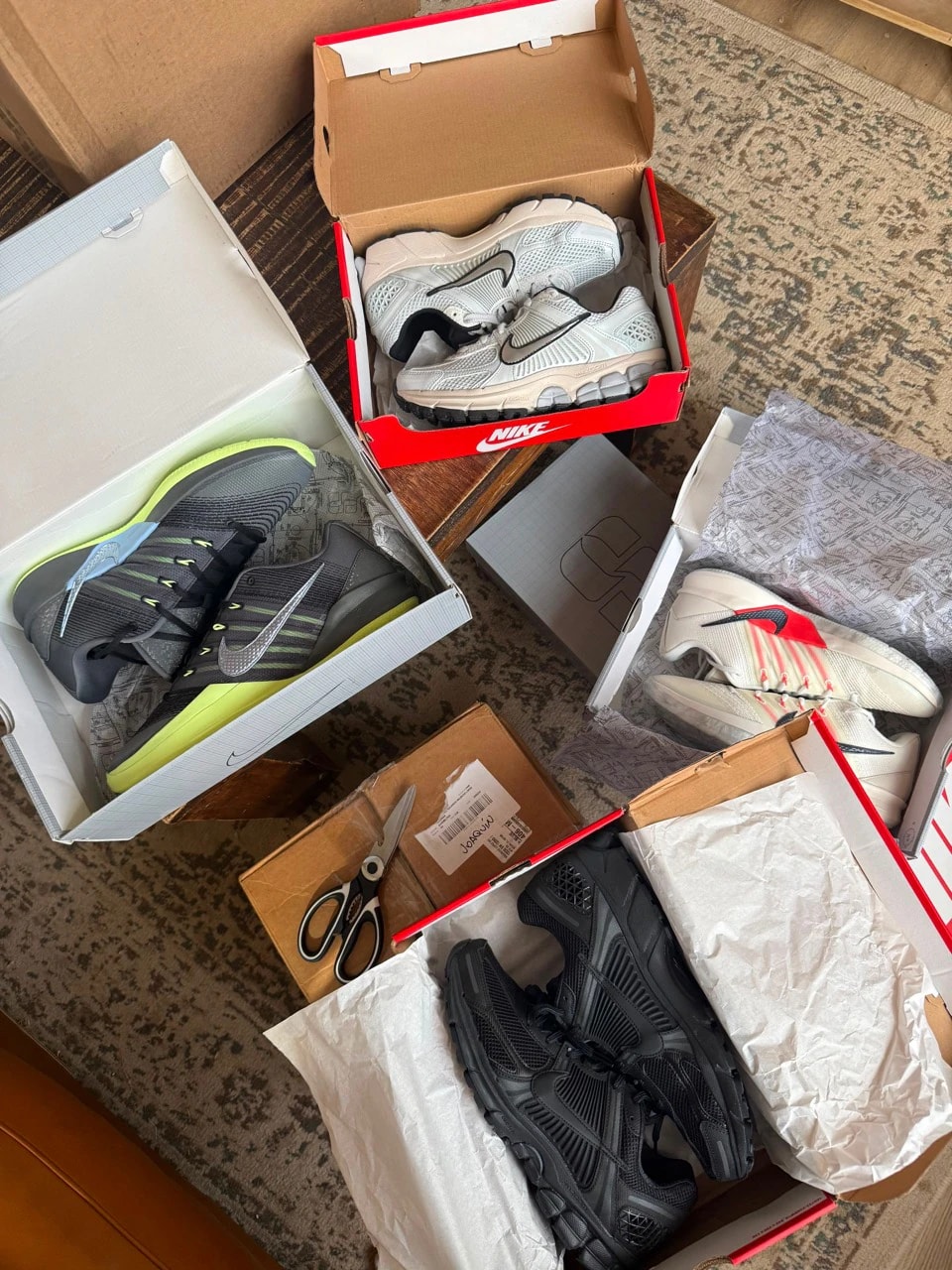 Zapatillas Nike seleccionadas y preparadas para ingresar al stock